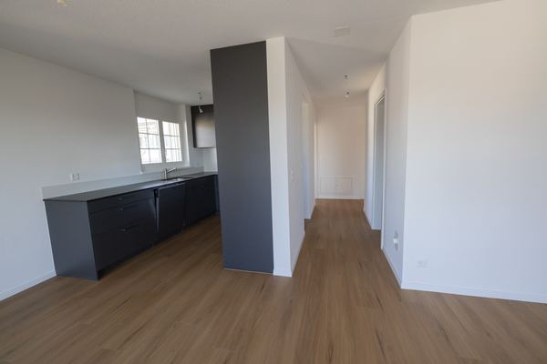 Küche mit Blick in den Gang